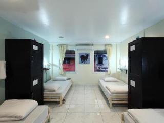 Bodega Phuket Patong (Adults Only) Hostel Eksteriør bilde